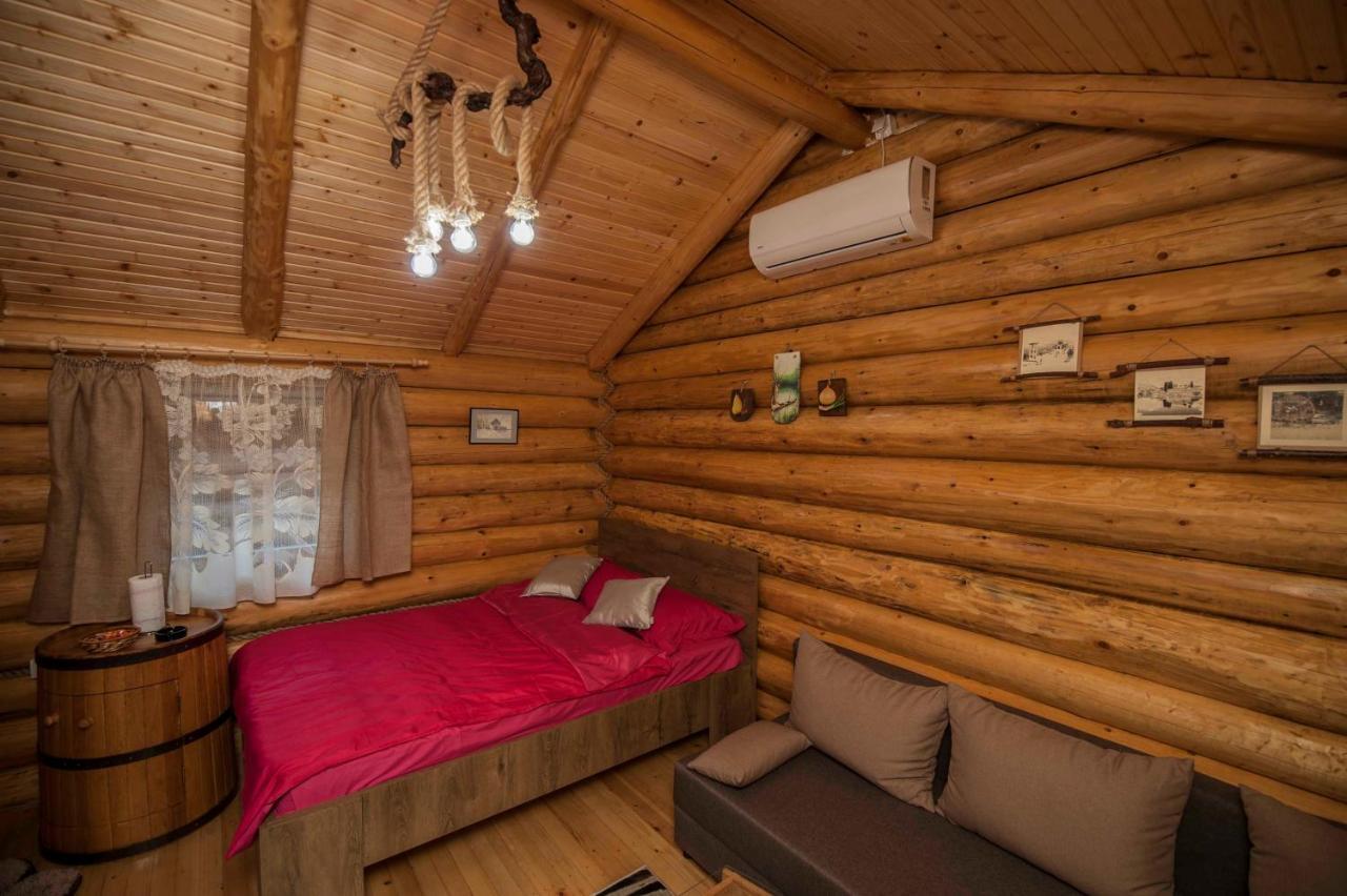 Studio - Apartmani Brvnare 特雷比涅 外观 照片